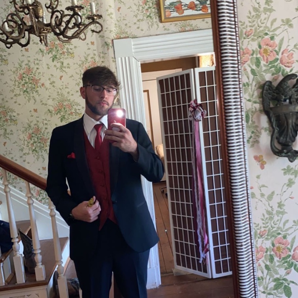 Meet your Posher, Alex